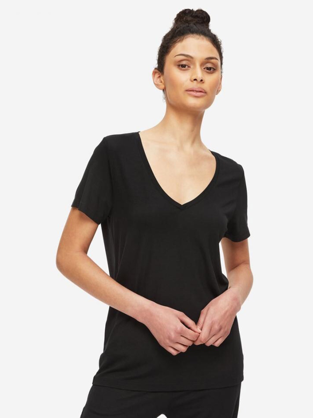 

COLOR CAPITAL Pack of 2 V-Neck Short Sleeves Top, Multi