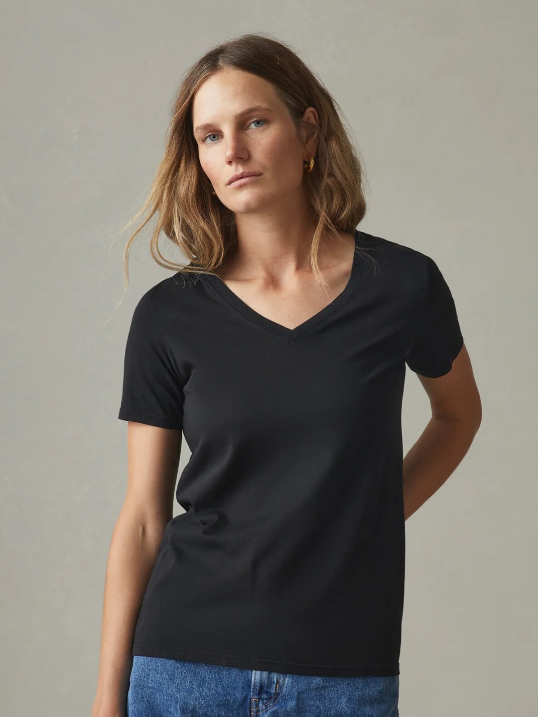 COLOR CAPITAL Pack of 2 V-Neck Short Sleeves Top, Multi