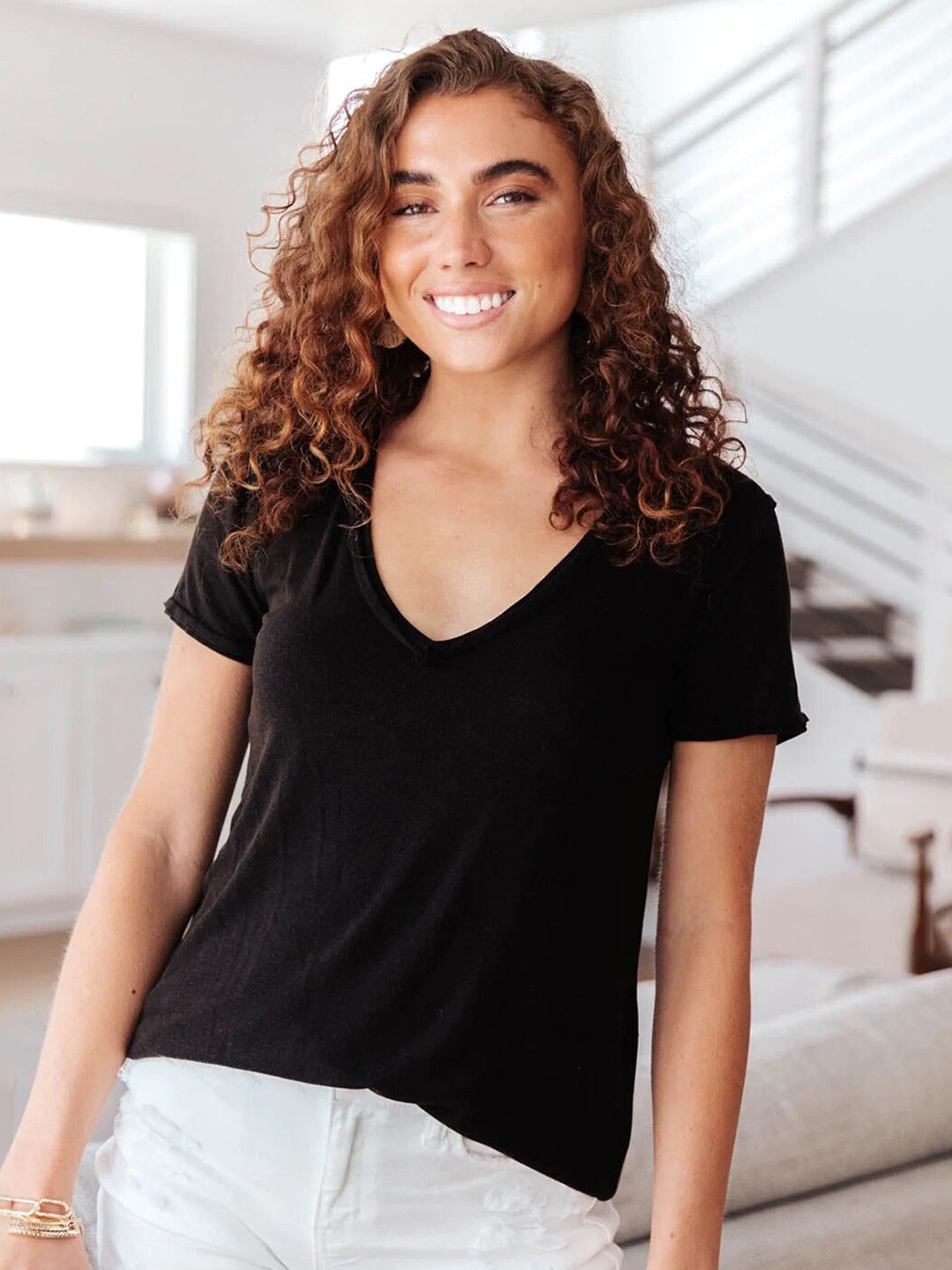 

COLOR CAPITAL Relaxed Fit V-Neck T-shirt, Black