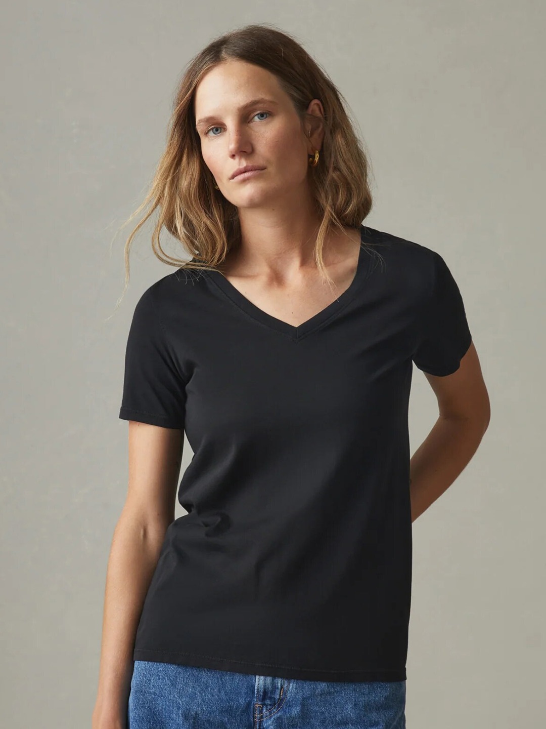 

COLOR CAPITAL Pack Of 5 V-Neck Short Sleeves Tops, Black