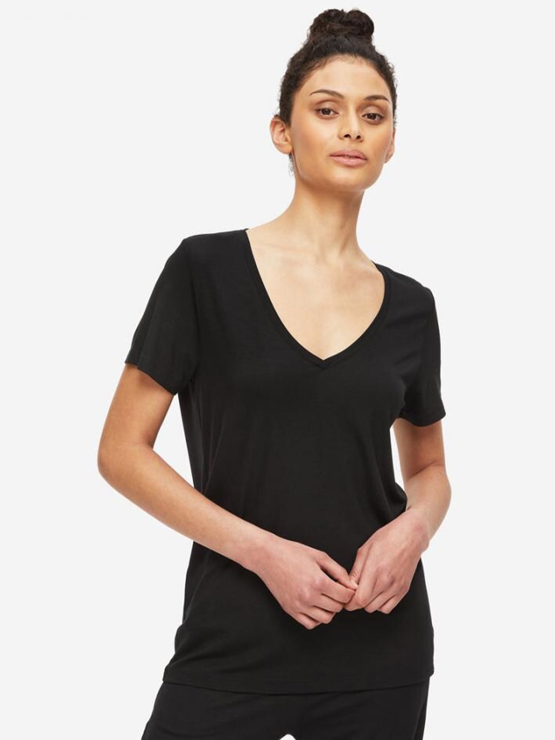 

COLOR CAPITAL Pack of 5 V-Neck Short Sleeves Top, Black
