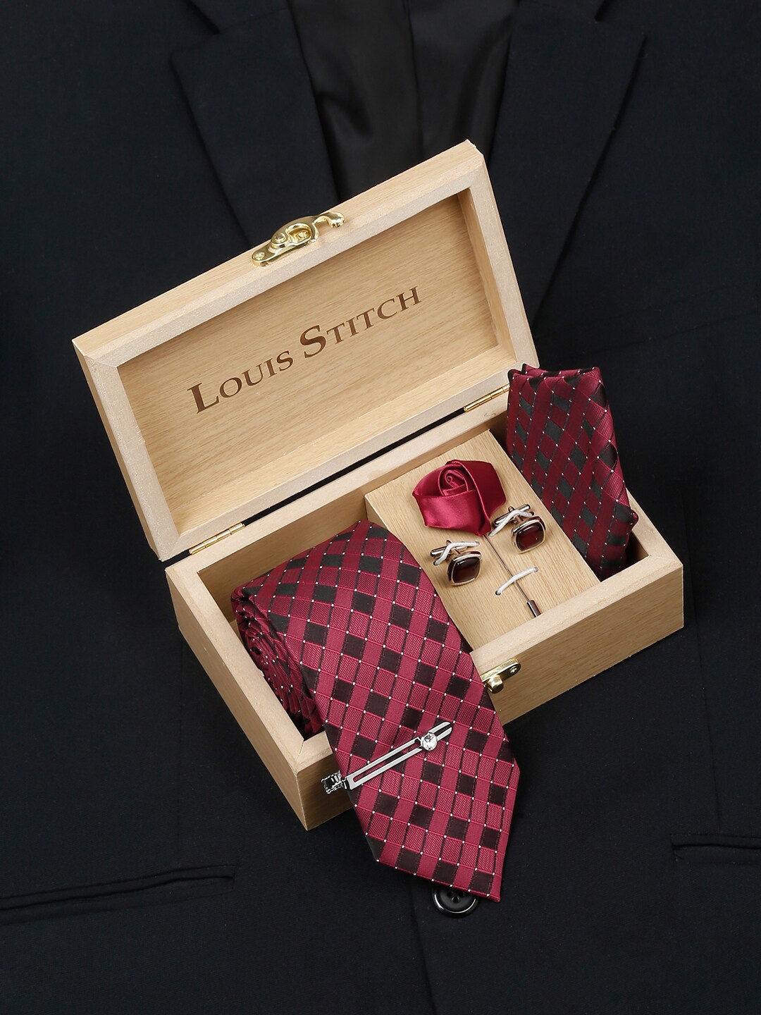 

LOUIS STITCH Printed Italian Silk Necktie Accessory Gift Set, Red