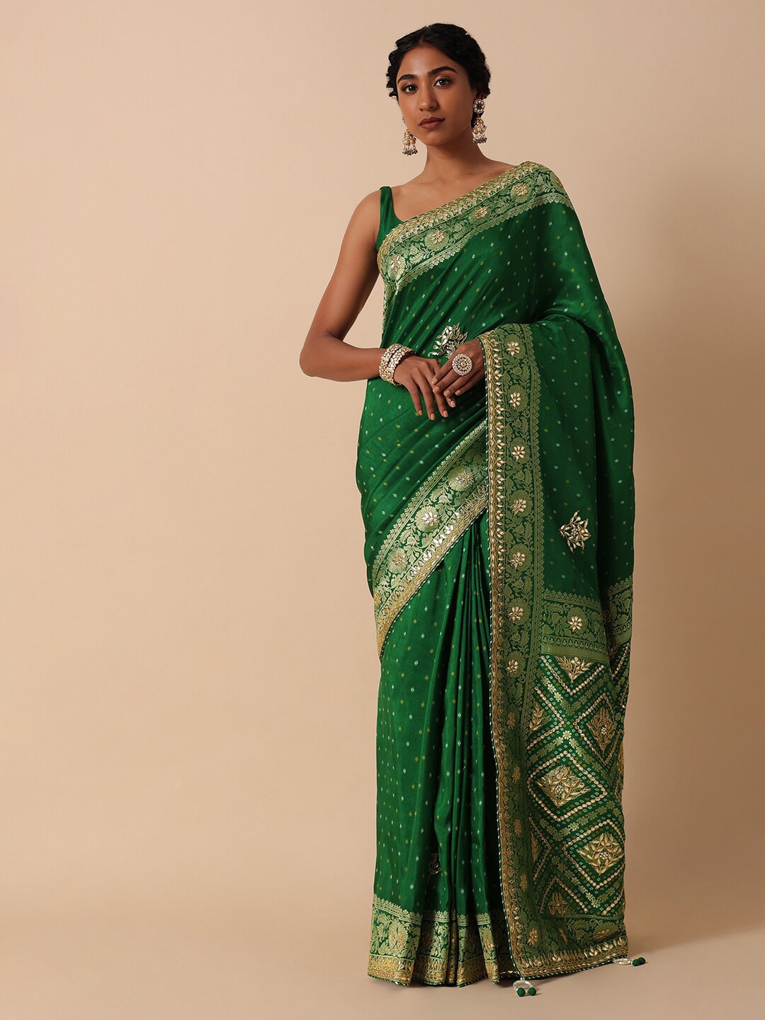 

KALKI Fashion Geometric Woven Design Embroidered Detailed Banarasi Saree, Green
