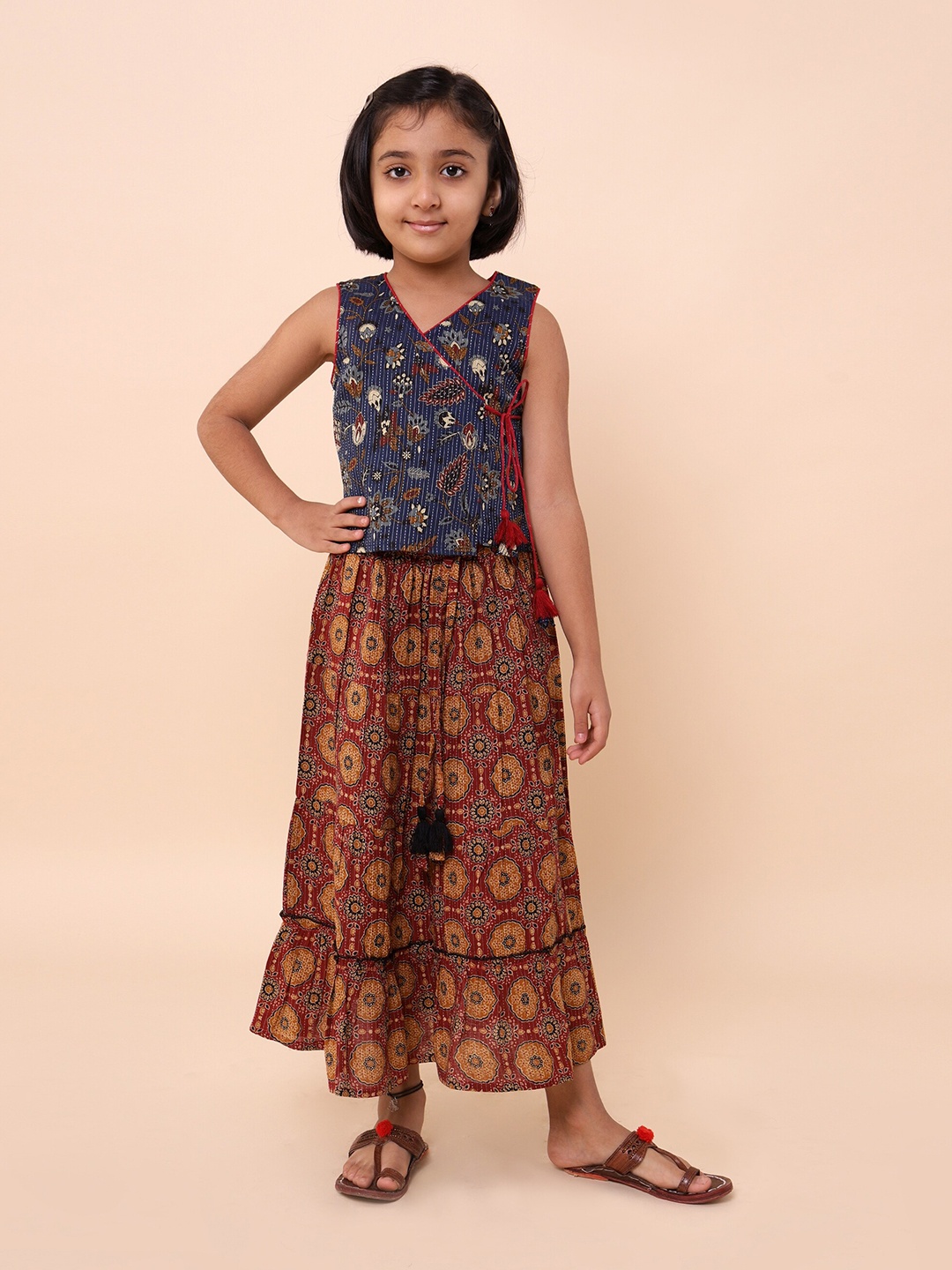 

Sangria Girls Printed Pure-Cotton Lehenga Choli, Navy blue