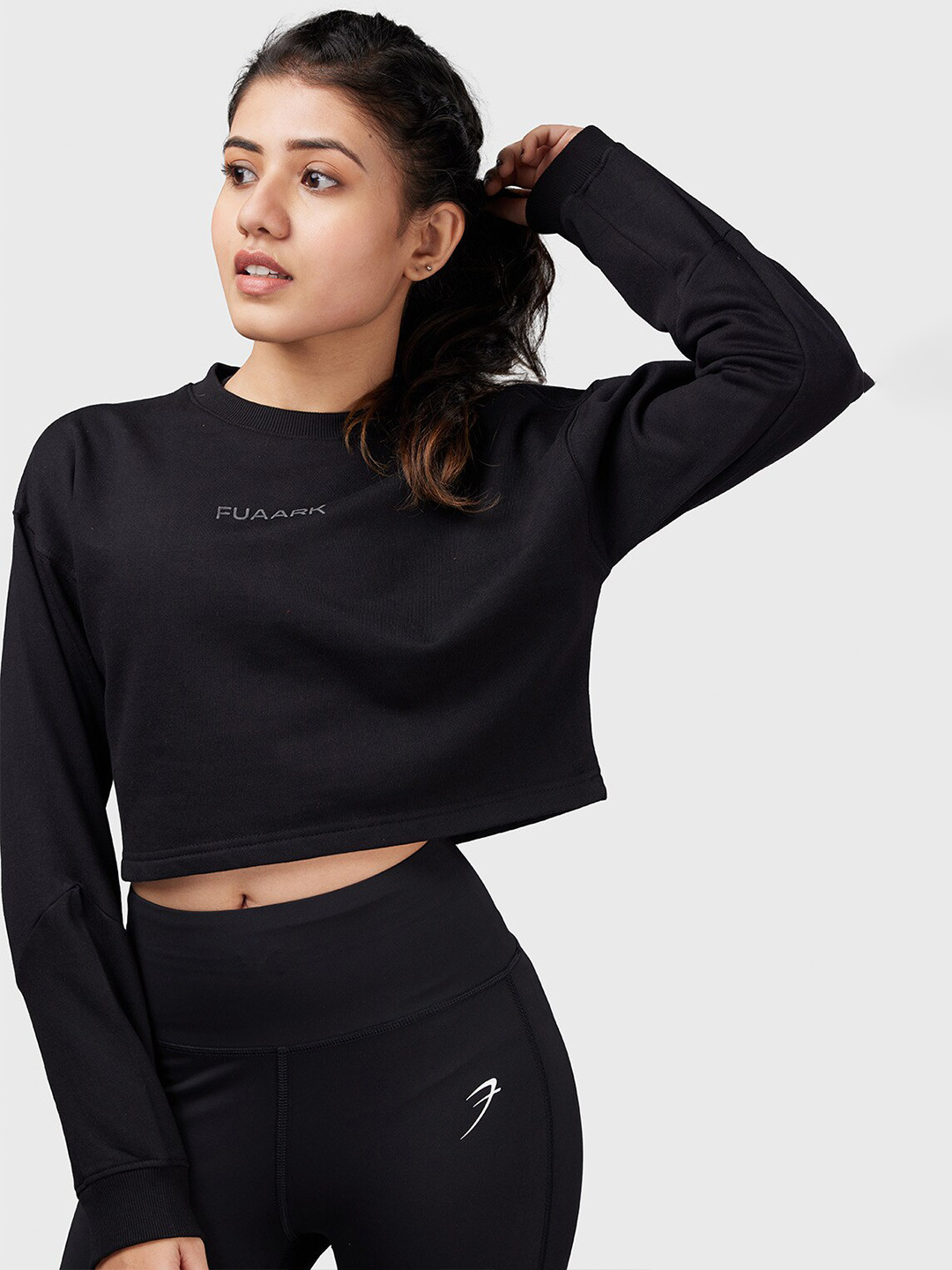 

FUAARK Round Neck 2-Way Stretch Antimicrobial Crop Oversized Pullover Sweatshirt, Black