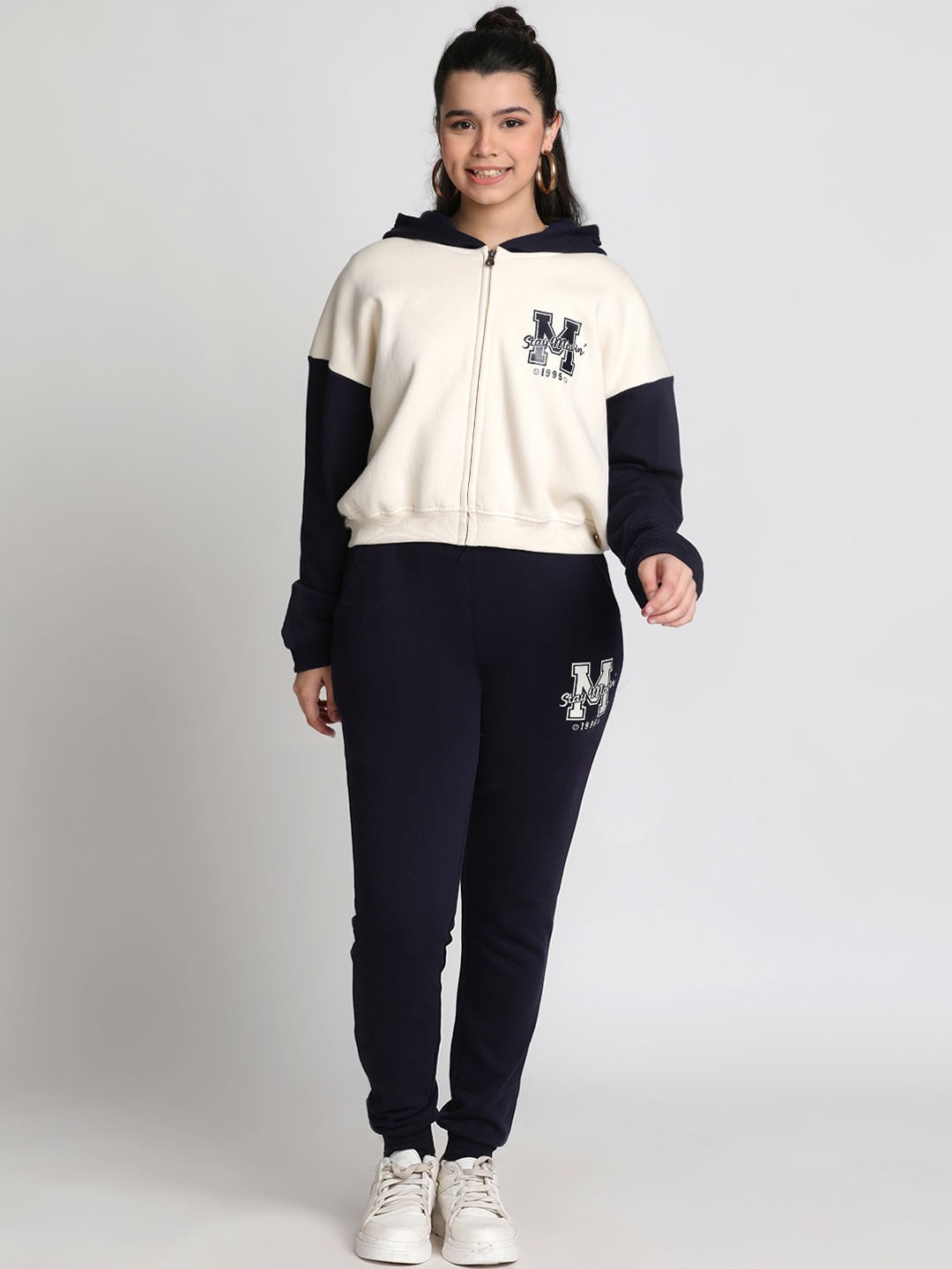 

Lil Tomatoes Girls Hooded Tracksuit, Navy blue