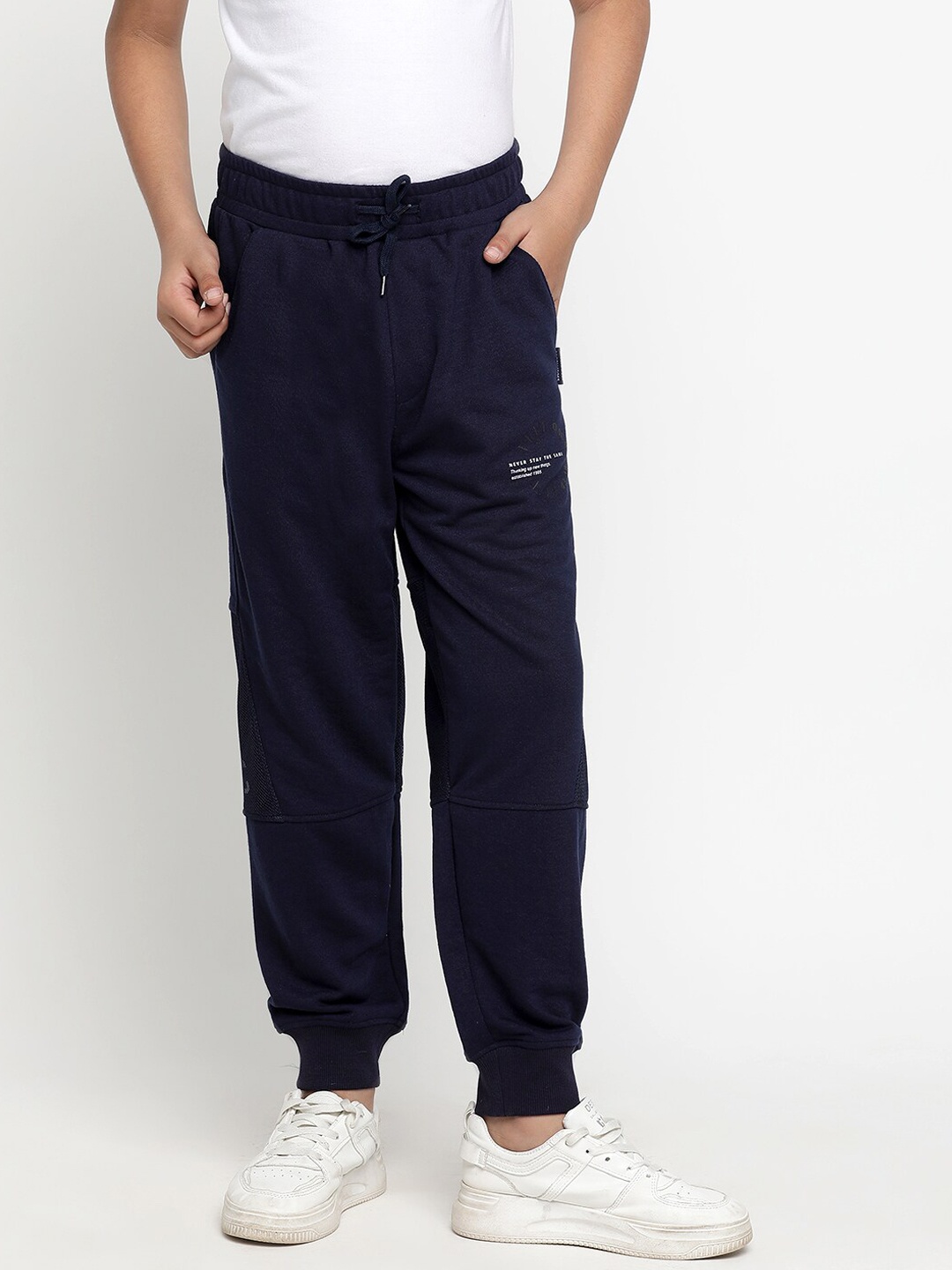 

Lil Tomatoes Boys Regular Fit Mid Rise Joggers, Navy blue