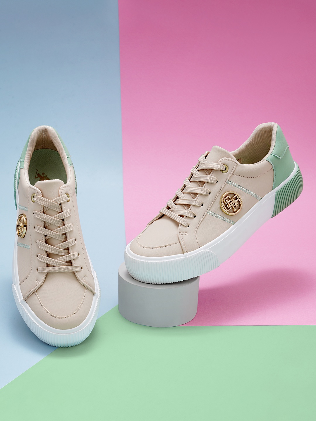 

U.S. Polo Assn. Women Colourblocked Sneakers, Green