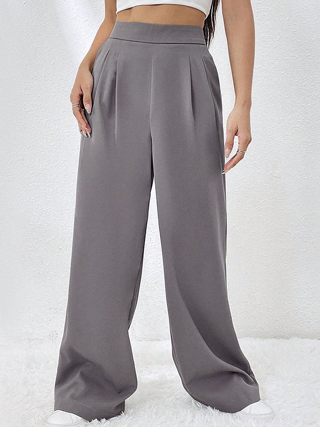 

LULU & SKY Women Loose Fit High-Rise Pleated Parallel Trousers, Grey