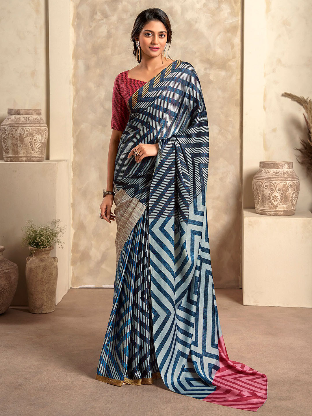 

elora Geometric Printed Saree, Blue