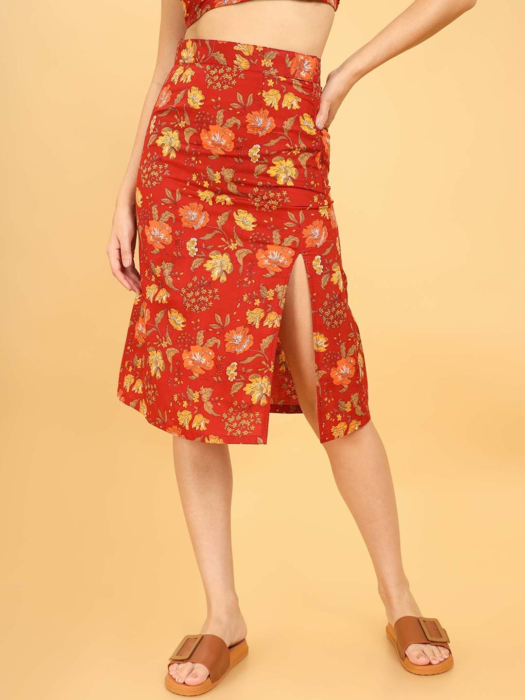 

UNTUNG Floral Printed Pure Cotton Fitted Skirt With Slit, Red