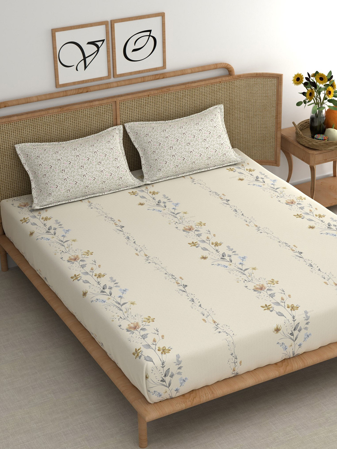 

CHHAVI INDIA Beige & Blue Cotton 210 TC King Bedsheet with 2 Pillow Covers