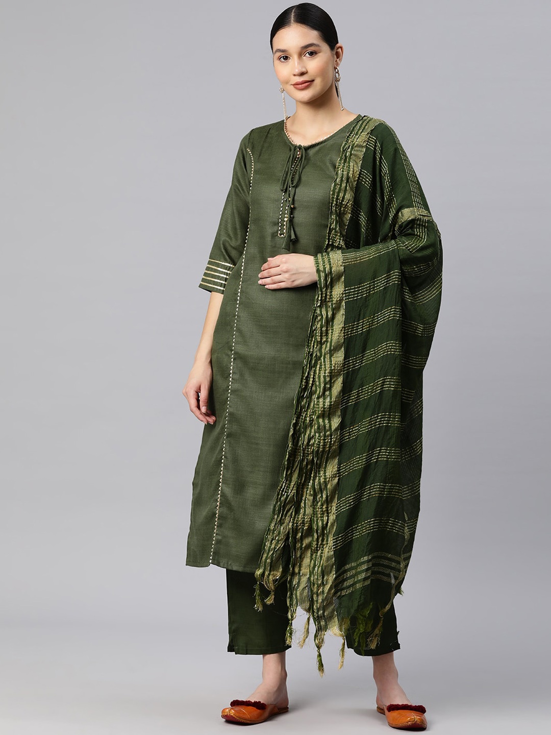 

Mitera Floral Printed Gotta Patti Kurta with Trousers & Dupatta, Green