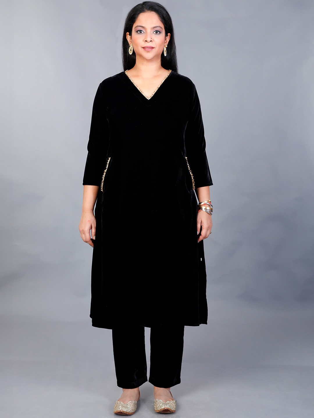 

FABNEST V-Neck Gotta Patti Straight Velvet Kurta with Trousers, Black