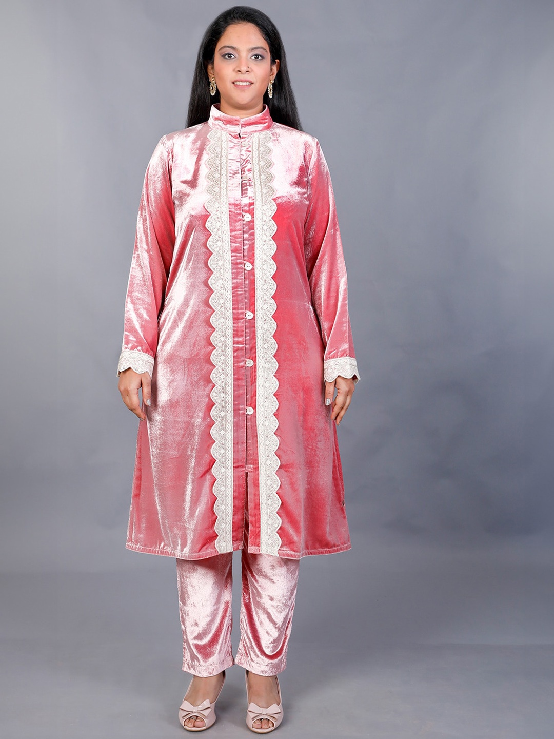 

FABNEST Straight Velvet Kurta with Trousers, Pink