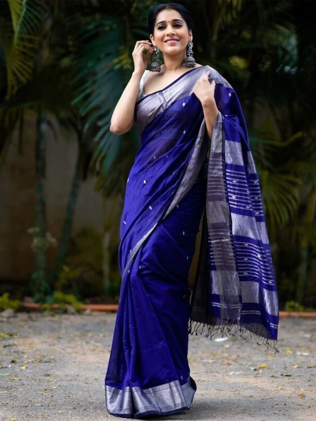 

VEERAX Woven Design Pure Silk Designer Banarasi Saree, Blue