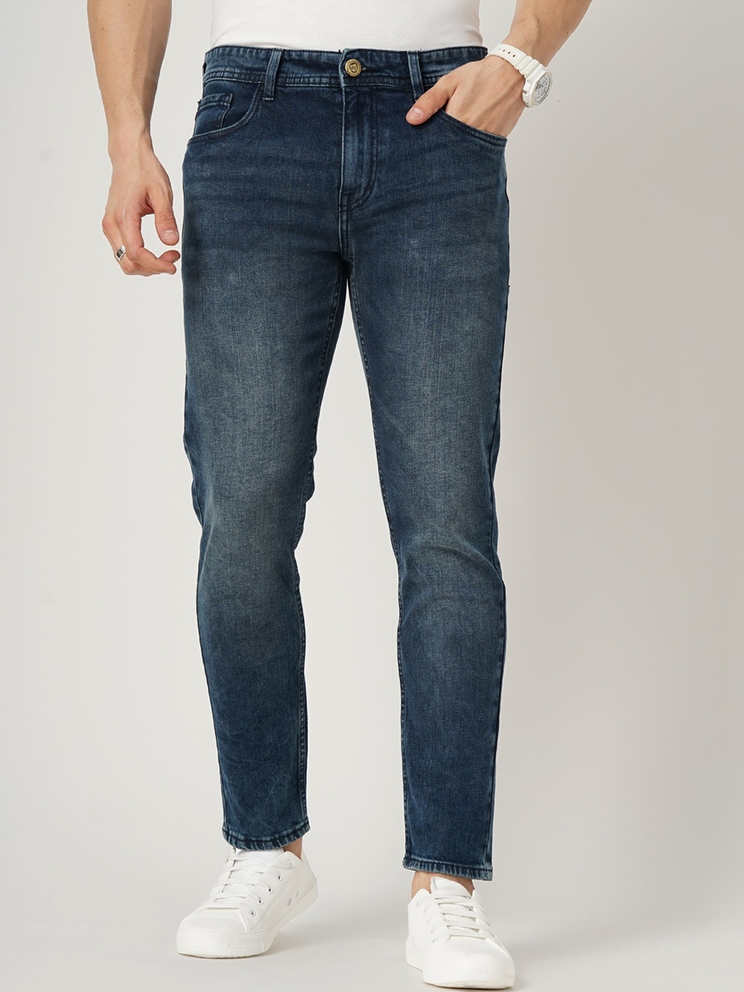 

Llak Jeans Men Tapered Fit Light Fade Stretchable Jeans, Navy blue