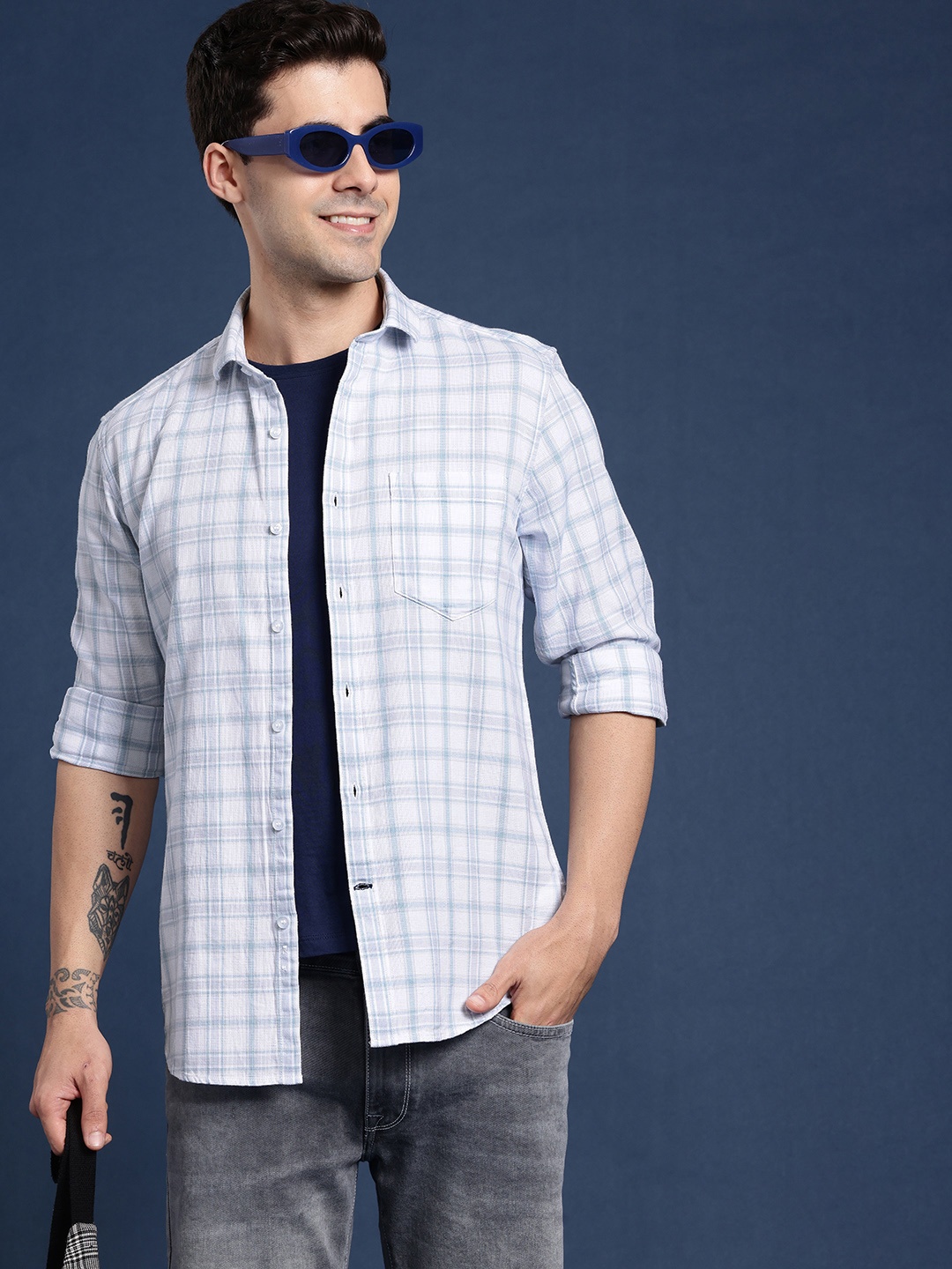 

Mast & Harbour Men Standard Checked Casual Shirt, White