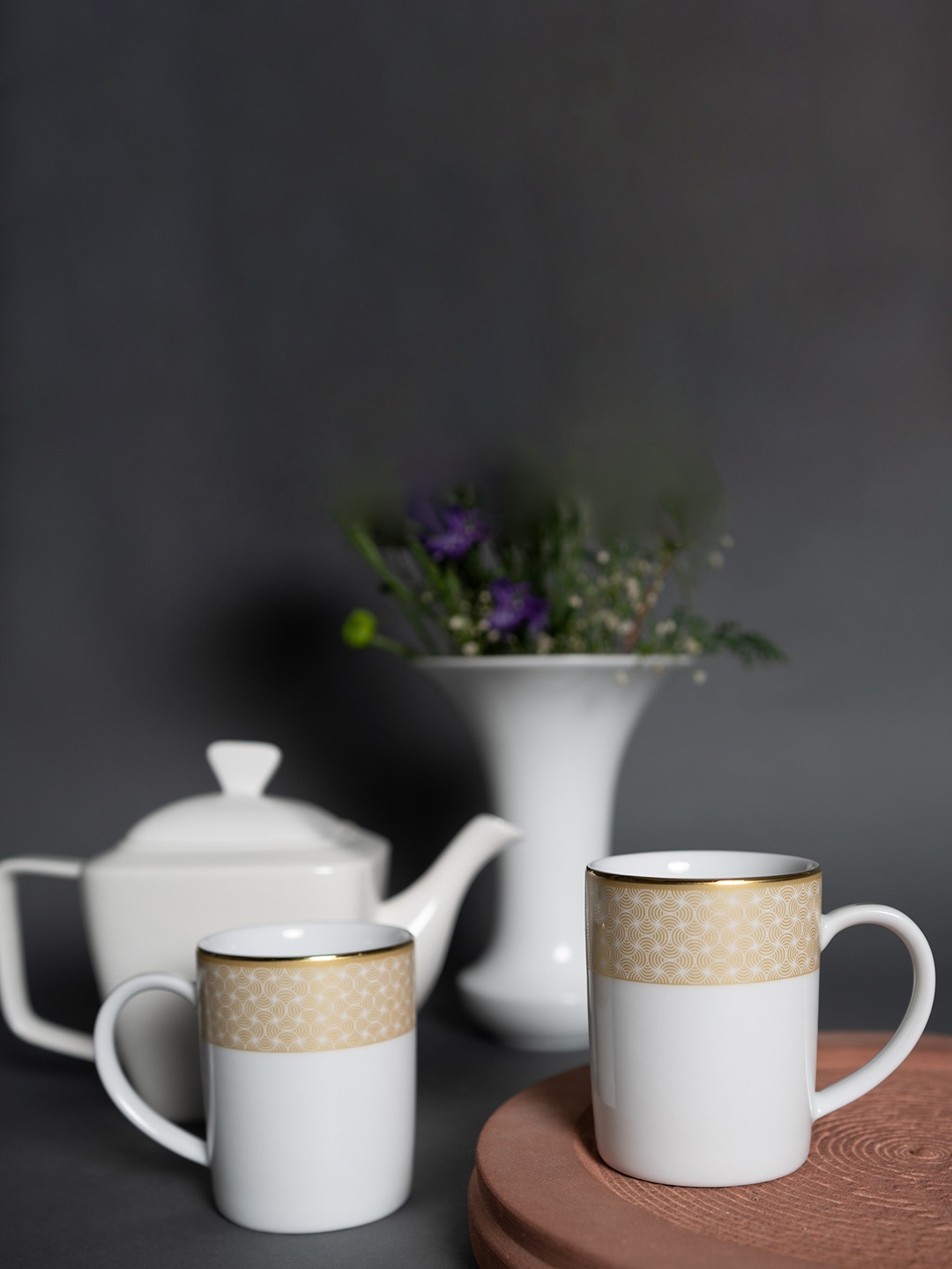 

Dankotuwa White 24k Gold Crafted 2 Pieces Procealin Coffee Mugs-250ml Each
