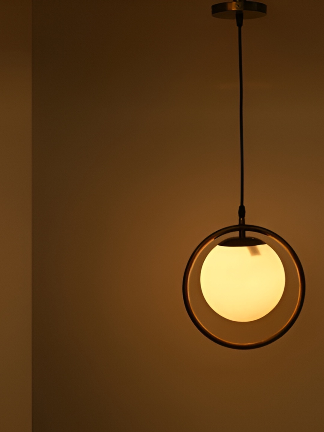 

Afast White Glass Ceiling Lamp