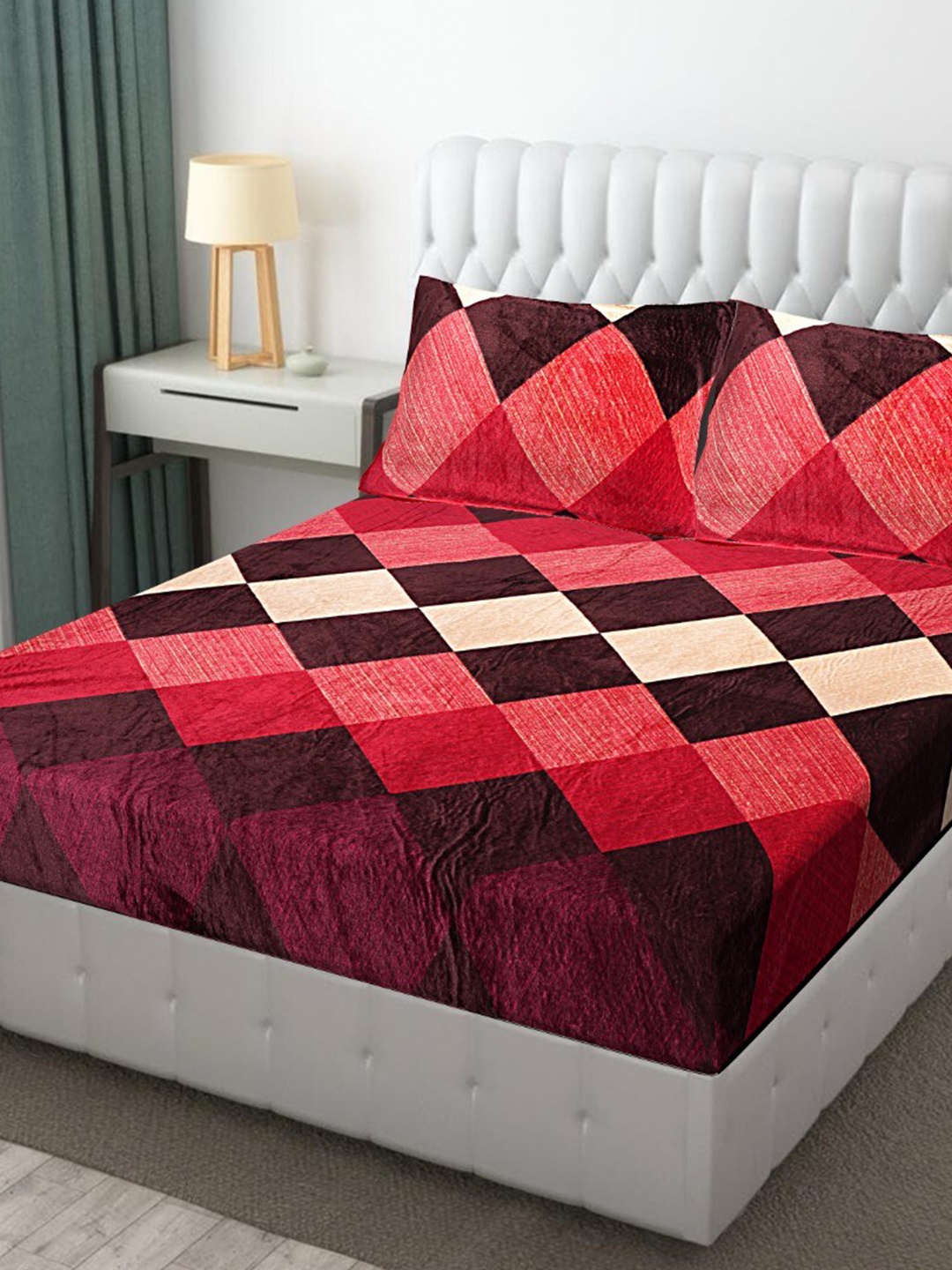 

INDHOME LIFE Red & Brown Printed Fitted Wool 220 TC King Bedsheet With 2 Pillow Covers