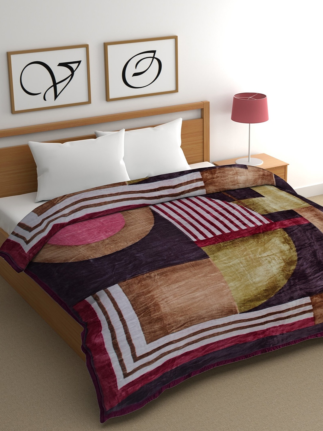 

CHHAVI INDIA Brown & White Geometric Mink Heavy Winter 400 GSM Double Bed Blanket