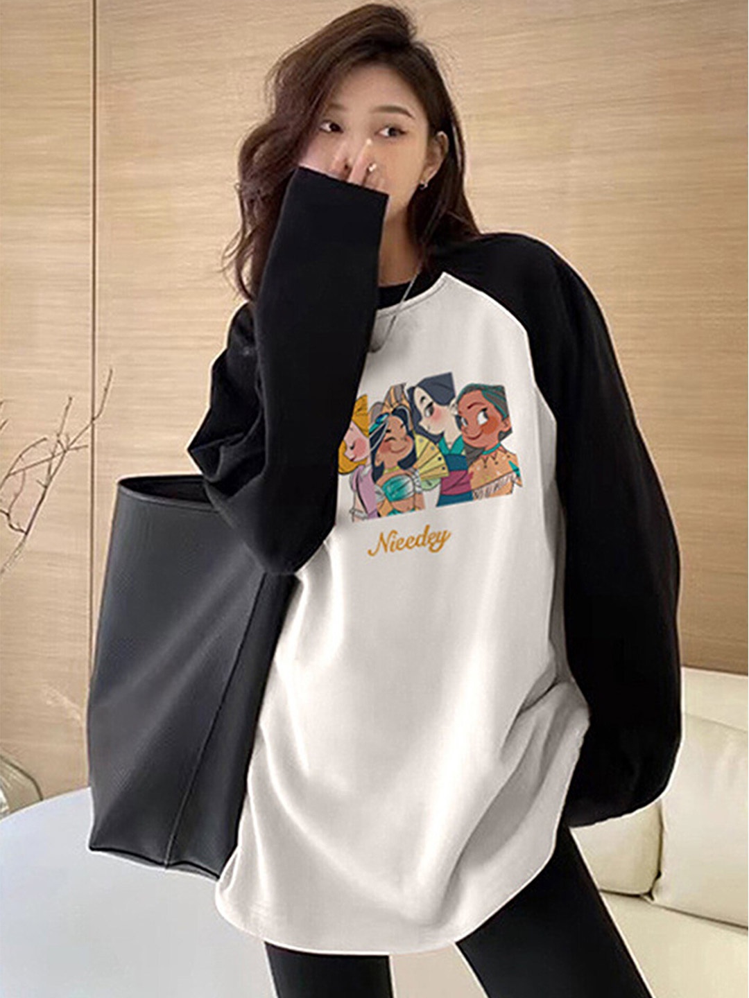 

LULU & SKY Disney Princess Printed Drop-Shoulder Sleeves Cotton Oversized T-shirt, White