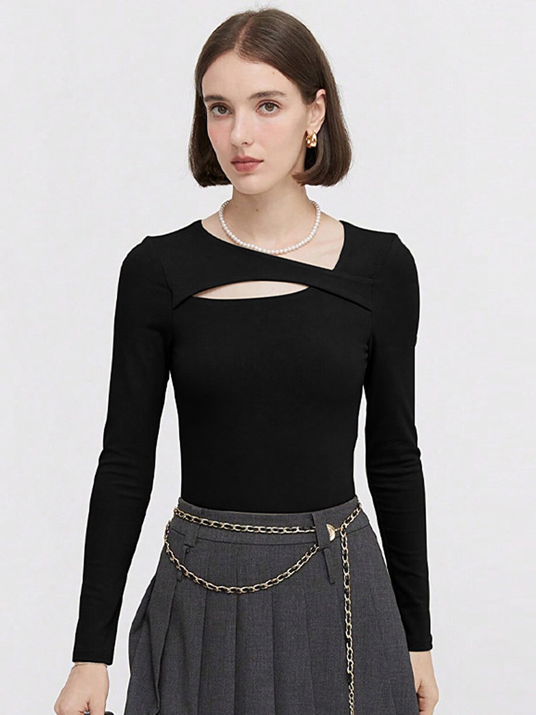 

LULU & SKY Cut-Out Detailed Long Sleeves Fitted Top, Black
