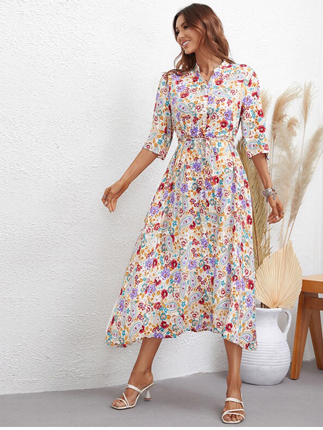 

StyleCast White Paisley Printed Mandarin Collar Gathered Fit & Flare Midi Dress