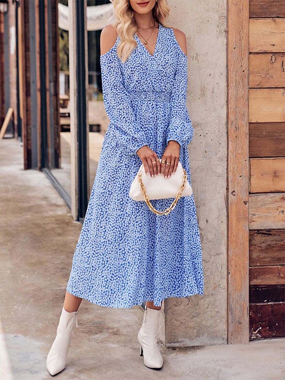 

StyleCast Blue Floral Printed Cold-Shoulder Smocked Fit & Flare Midi Dress