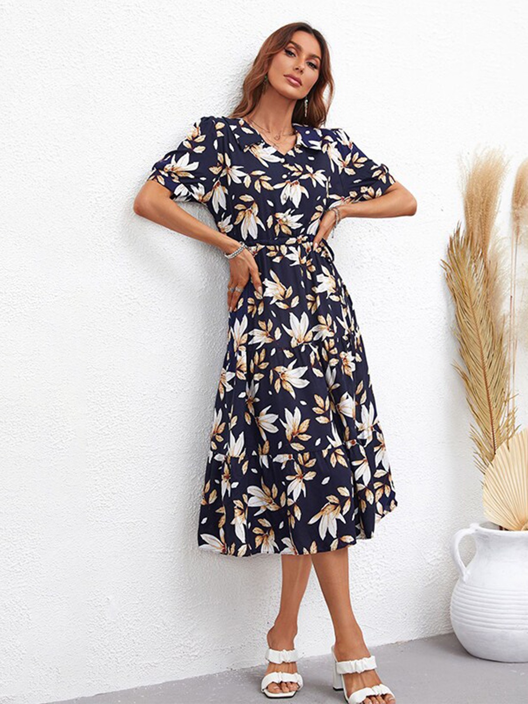 

StyleCast Navy Blue Floral Printed Midi Dress