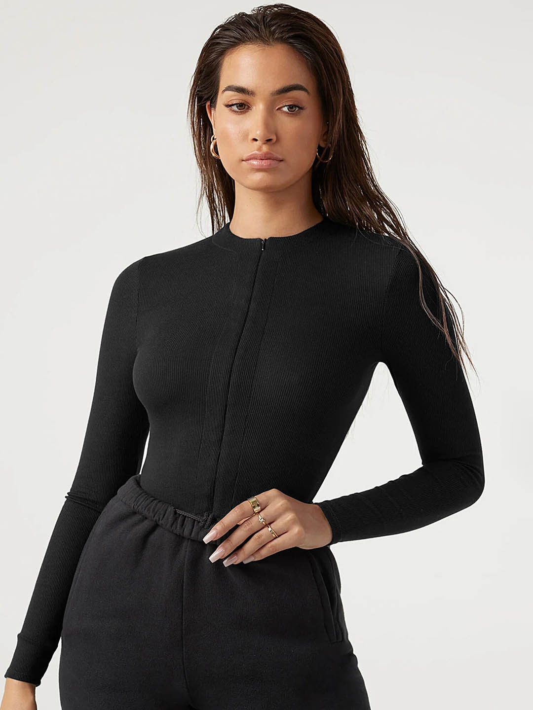 

LULU & SKY Long Sleeves Round Neck Bodysuit, Black