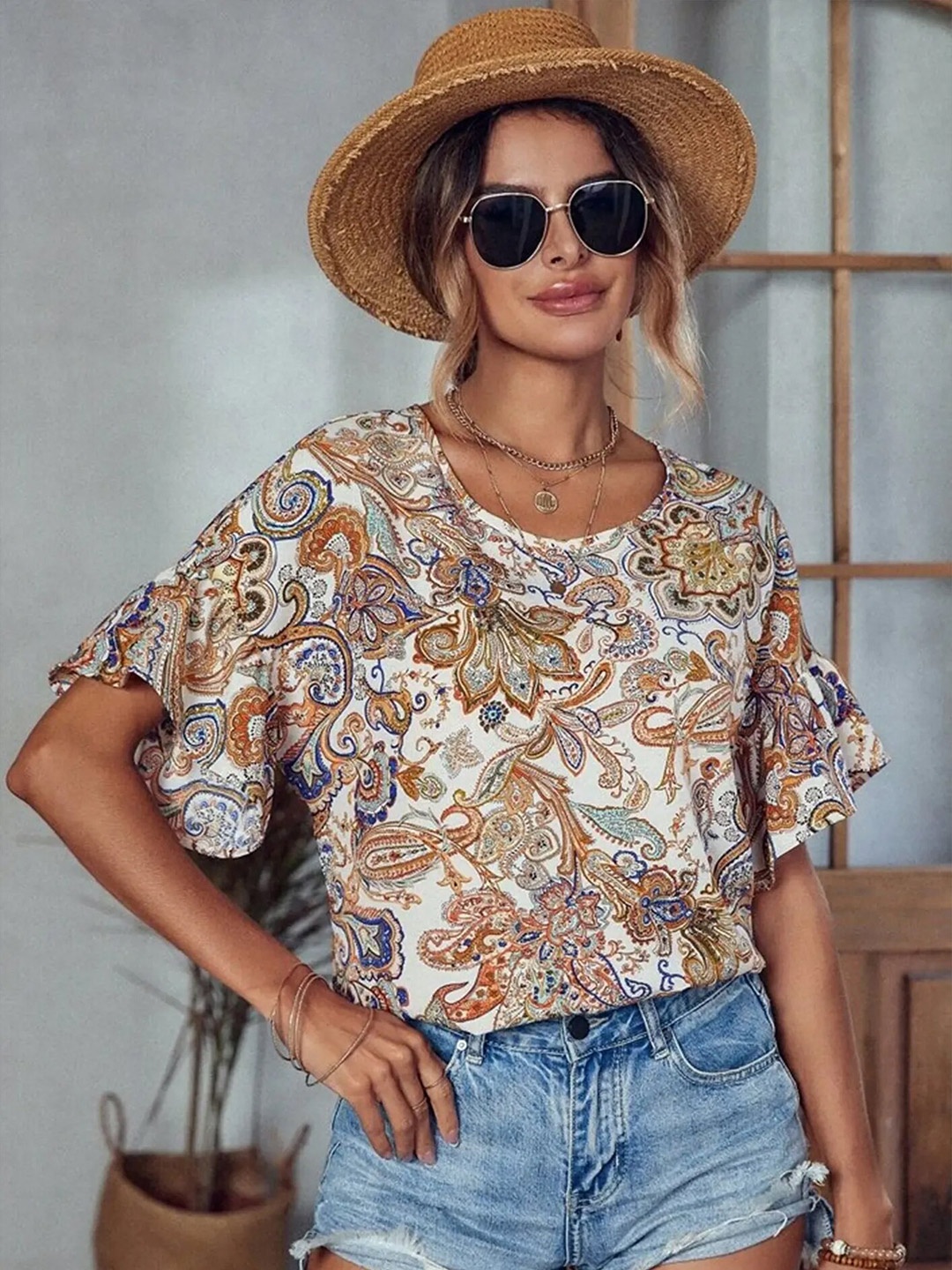 

LULU & SKY Floral Print Flared Sleeve Top, White
