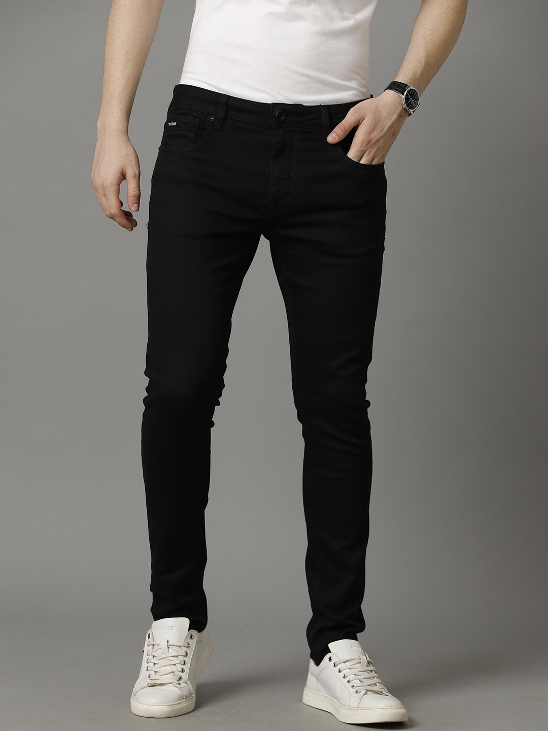 

Voi Jeans Men Slim Fit Light Fade Clean Look Stretchable Jeans, Black
