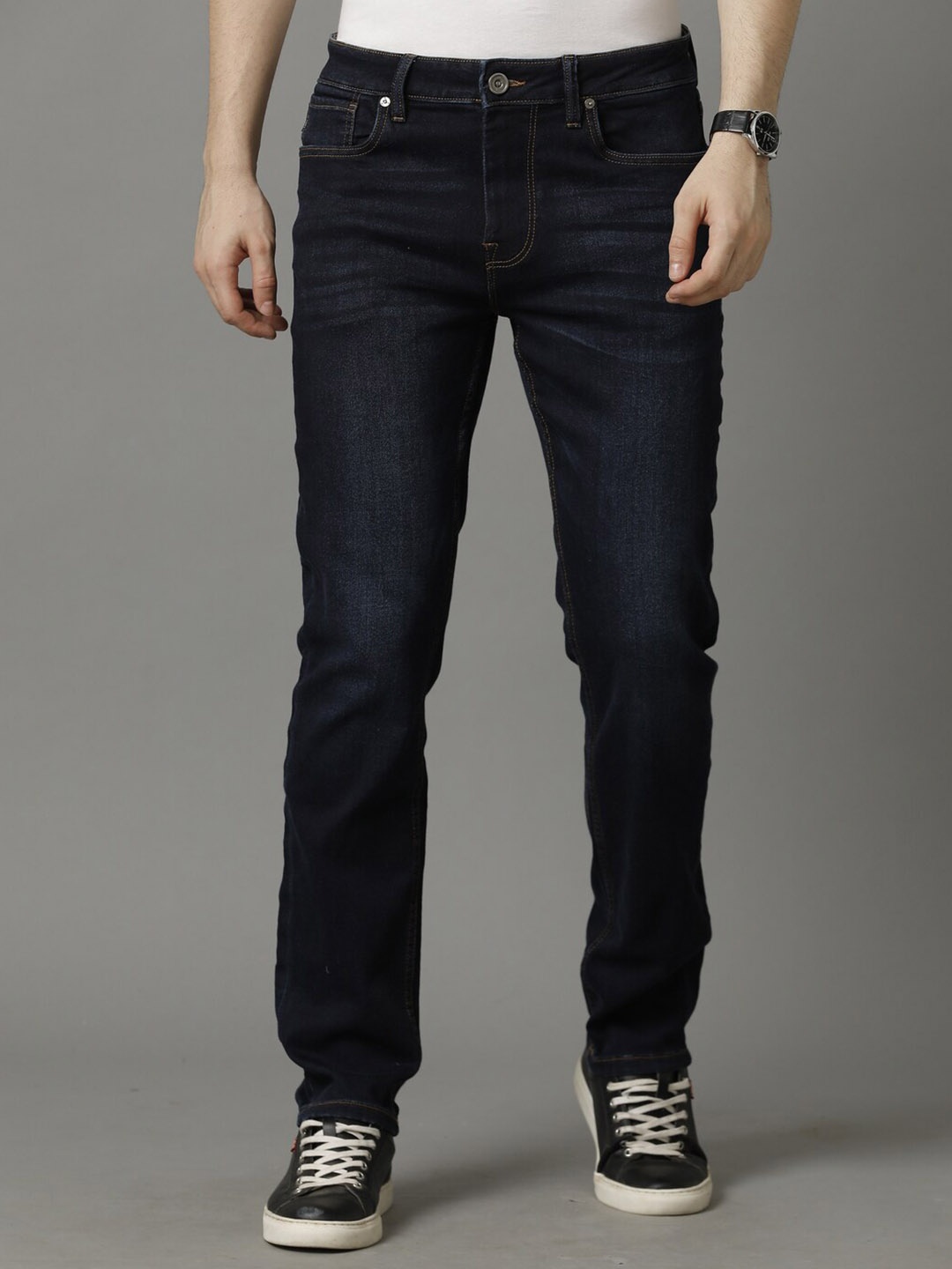 

Voi Jeans Men Slim Fit Light Fade Clean Look Stretchable Jeans, Blue