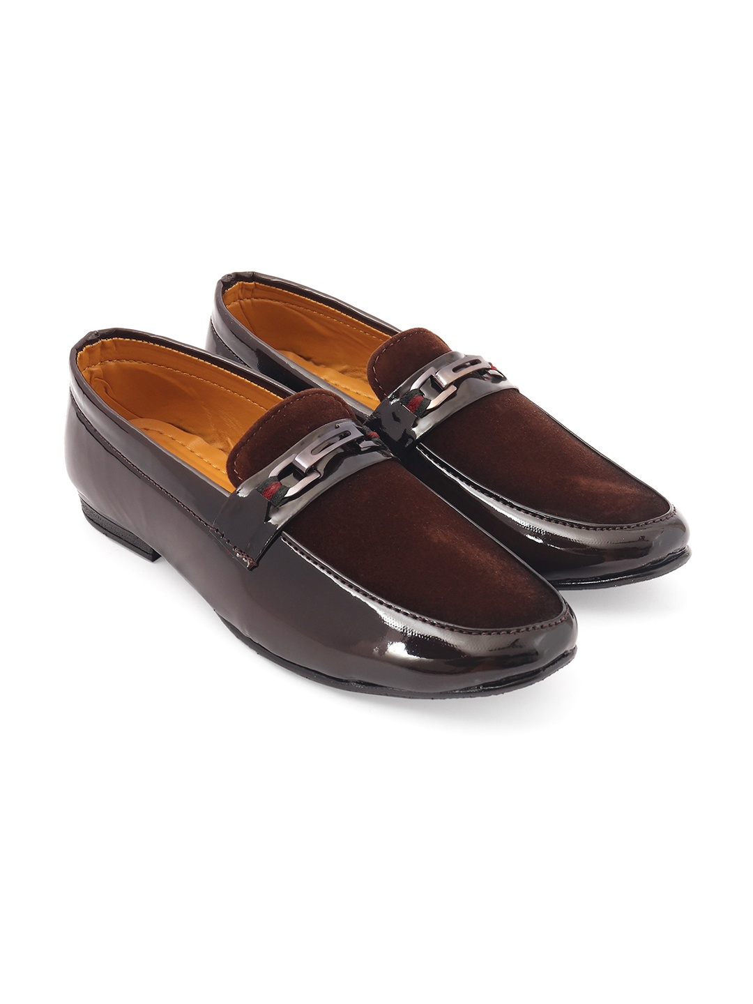 

BAESD Boys Textured Round Toe Loafers, Brown