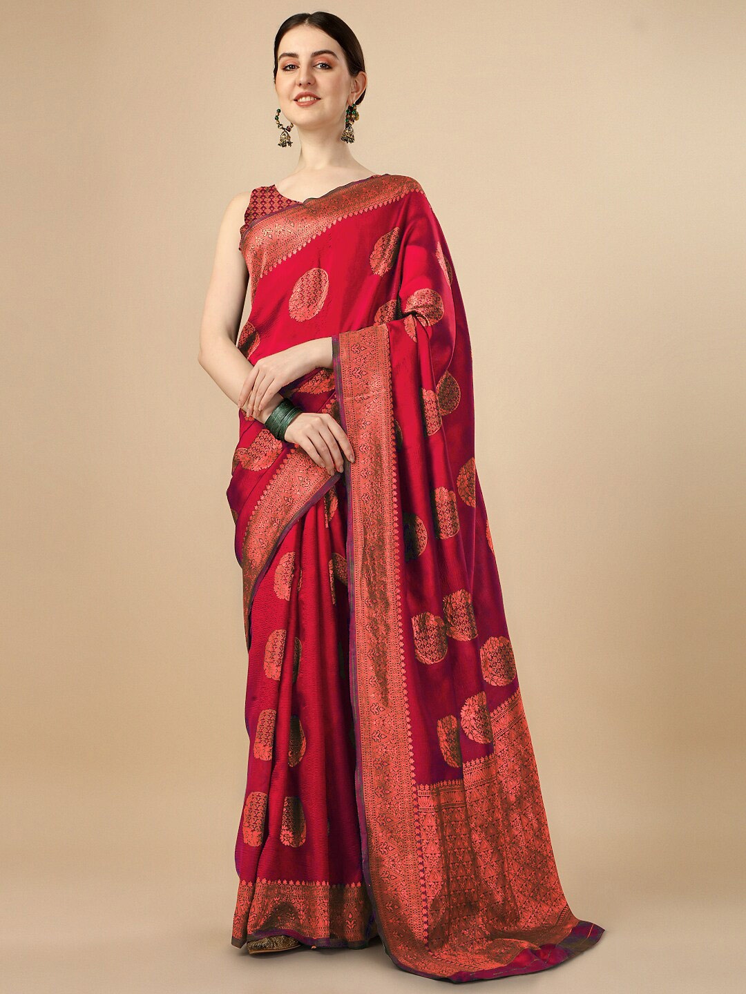 

ISHA TRADE Ethnic Motifs Woven Design Zari Detailed Kanjeevaram Saree, Red