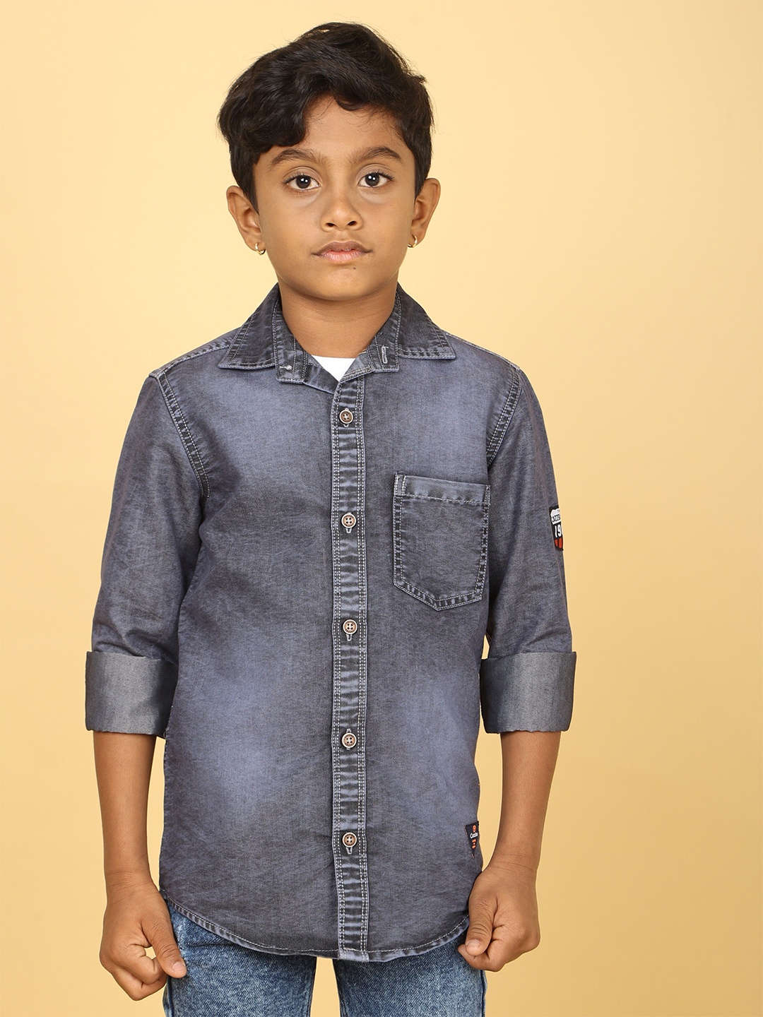 

CAZZBA Boys Spread Collar Washed Casual Denim Shirt, Grey