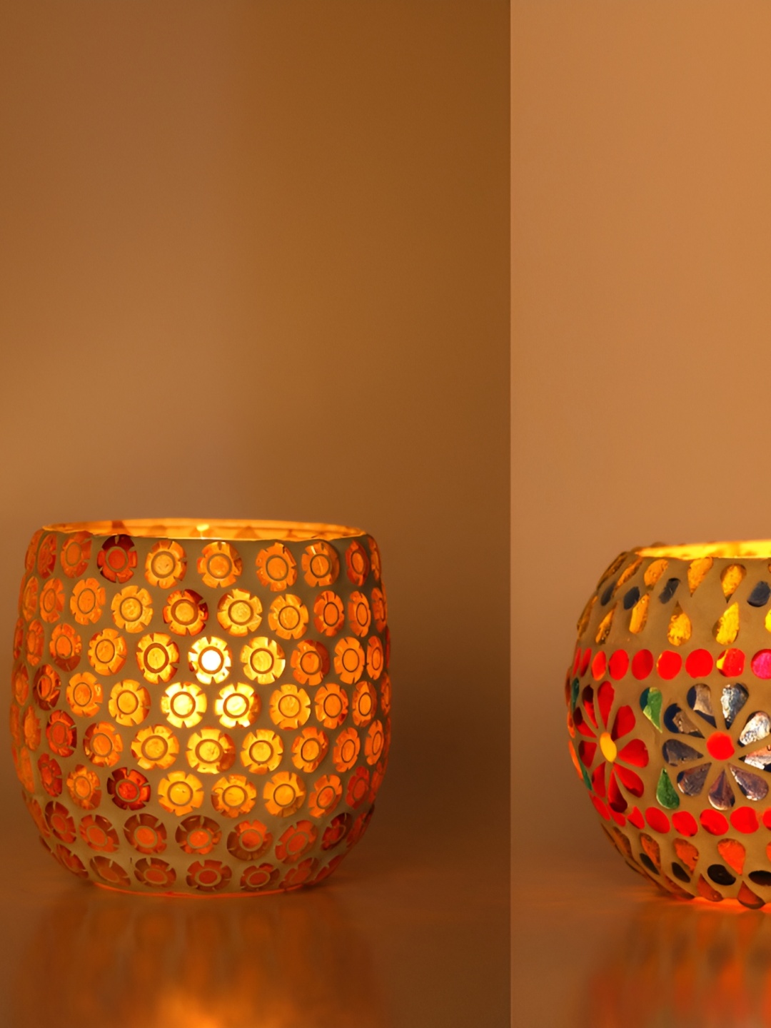 

Afast Red & White 2Pcs Textured Glass Tea Light Candle Holder