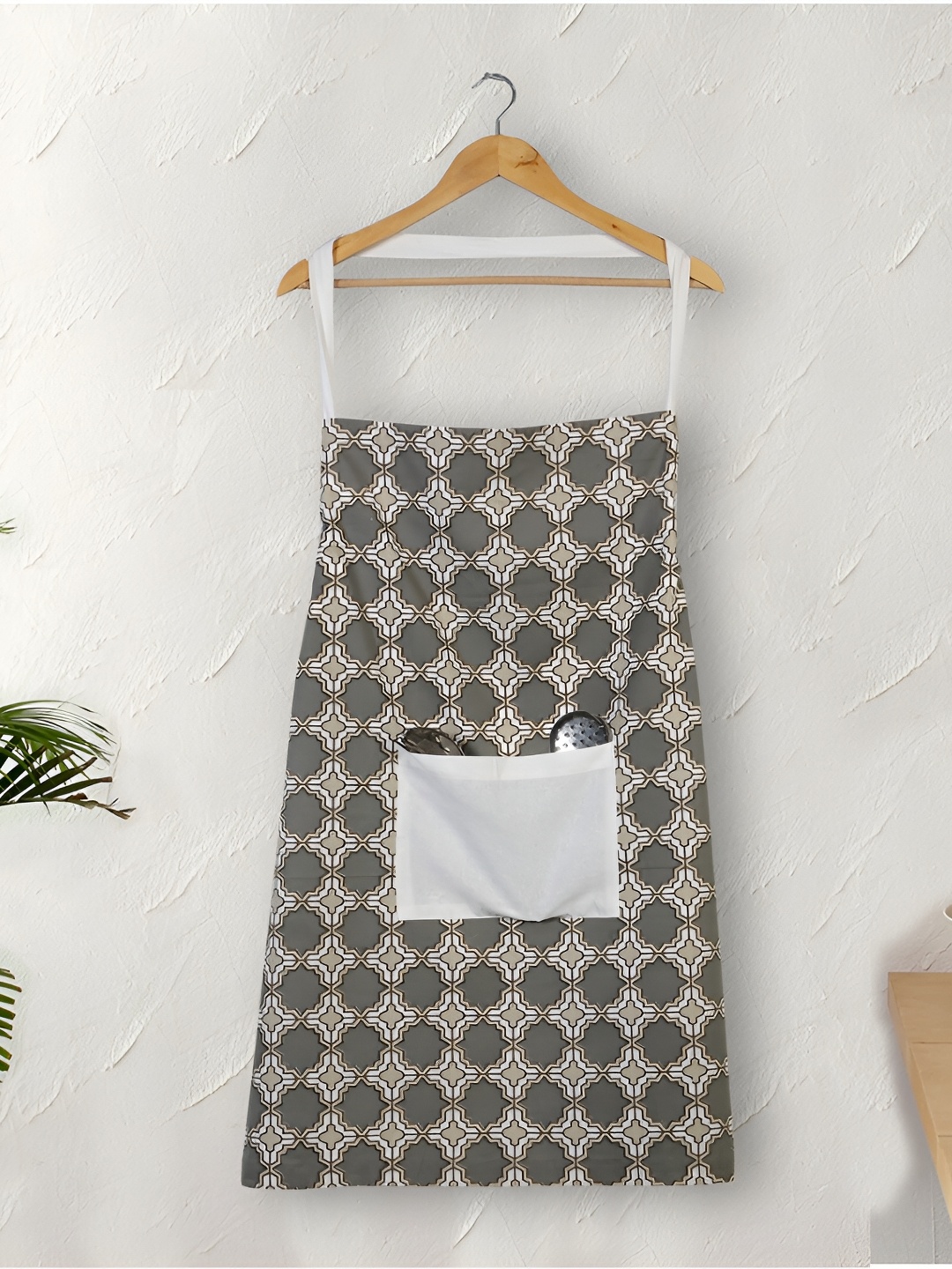 

Texstylers Grey & White Printed Cotton Aprons