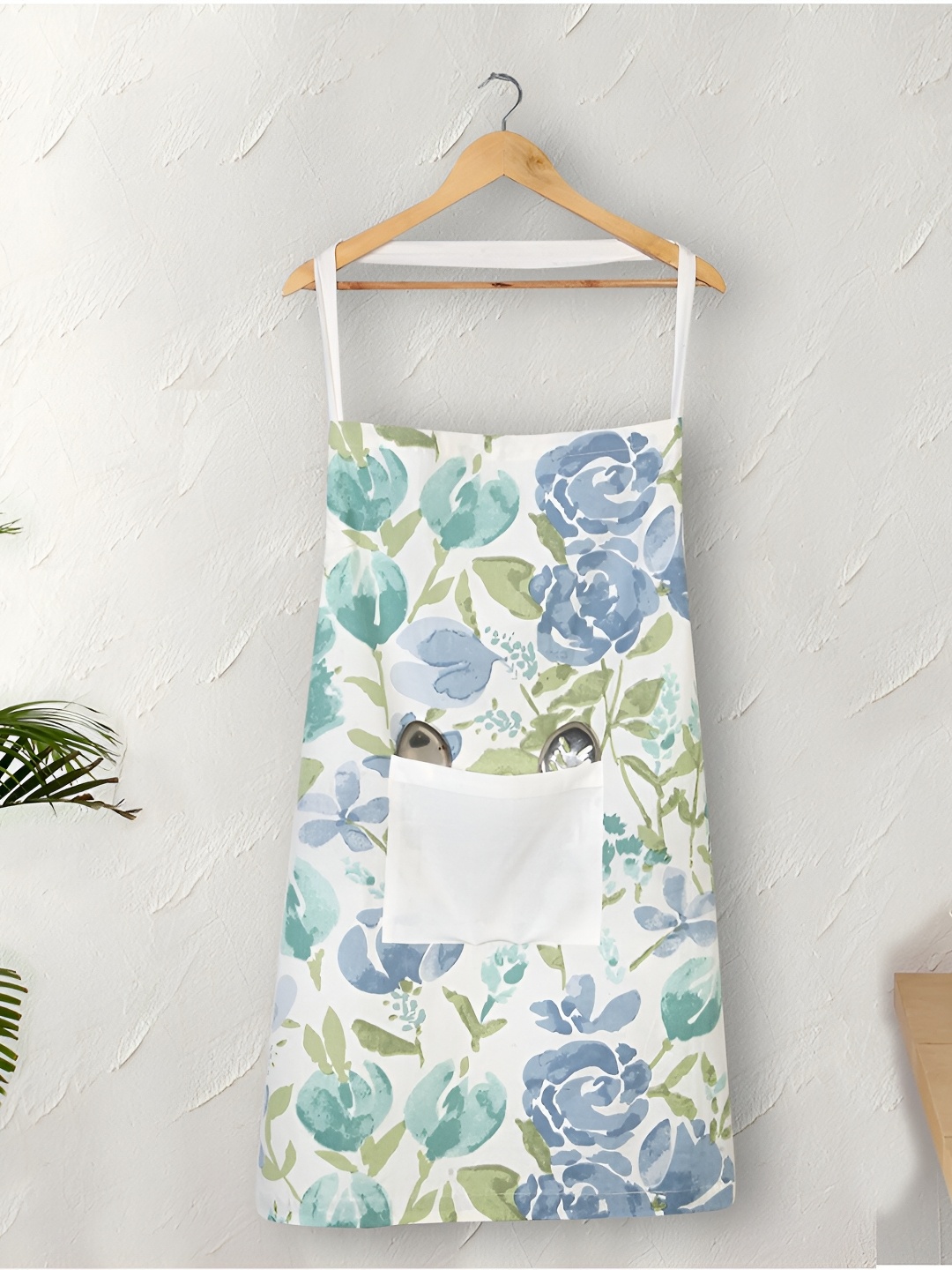 

Texstylers White & Blue Floral Printed Cotton Aprons