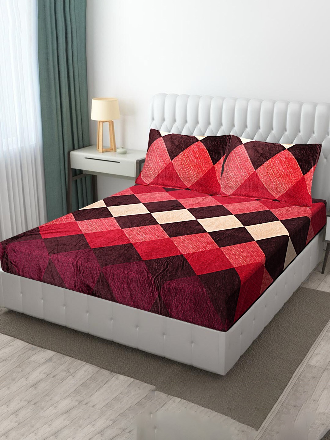 

INDHOME LIFE Red & Cream Geometric 220 TC Fitted King Bedsheet with 2 Pillow Covers