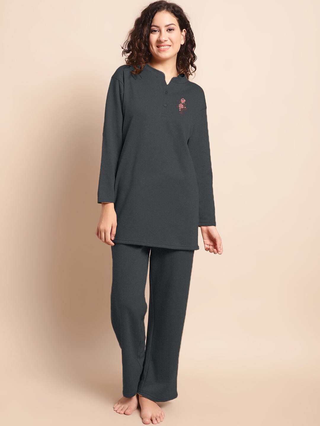 

Aerowarm Mandarin Collar Night suit, Charcoal