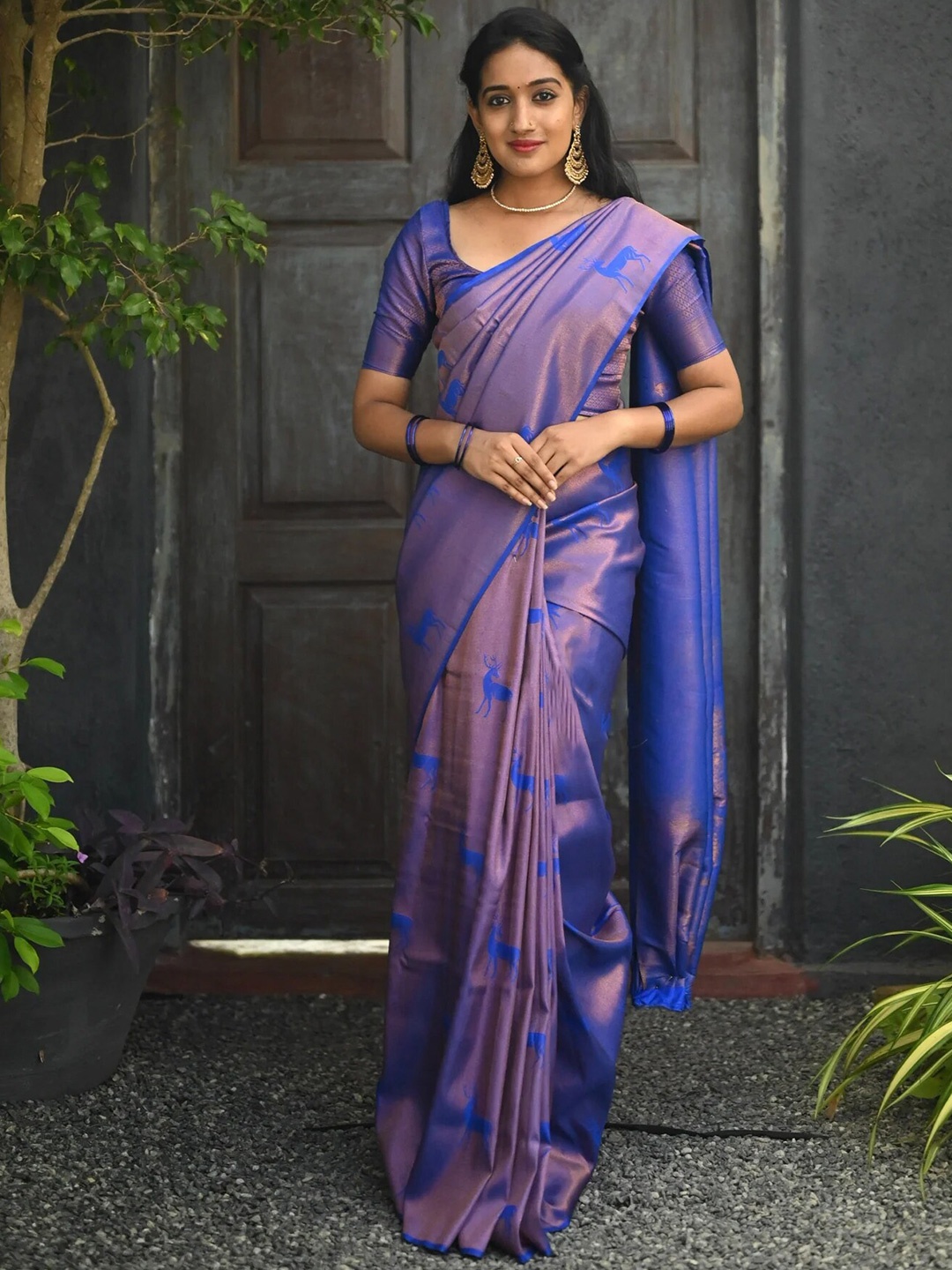 

KALINI Silk Blend Kanjeevaram Saree, Blue