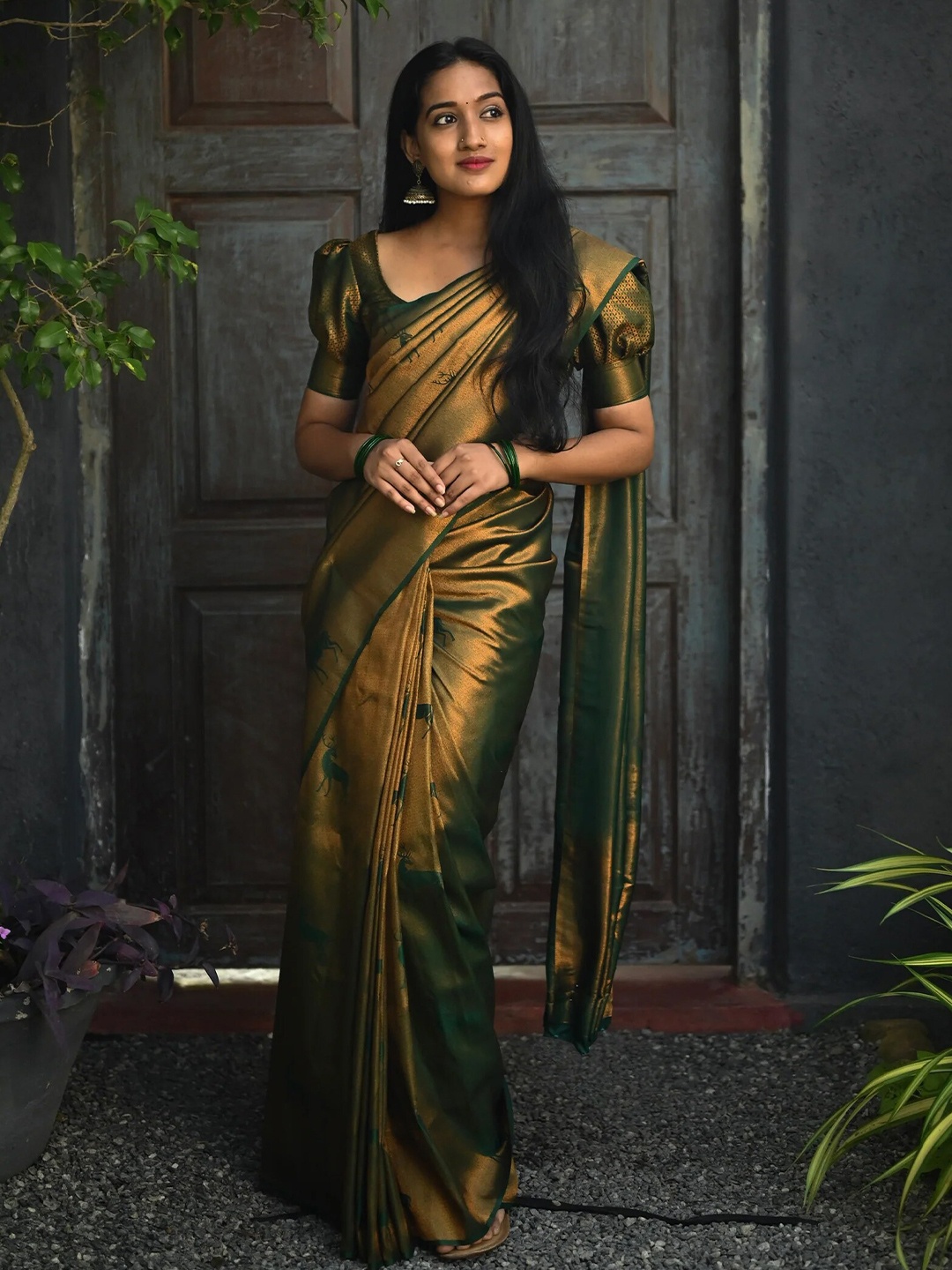 

KALINI Silk Blend Kanjeevaram Saree, Green