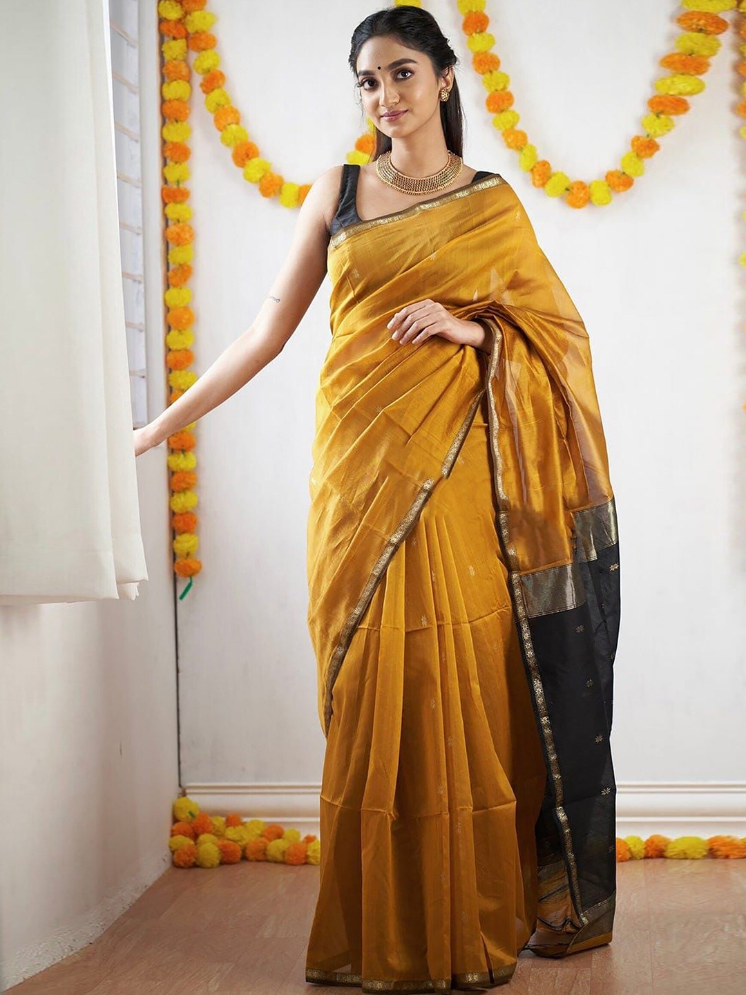 

KALINI Silk Blend Kanjeevaram Saree, Yellow