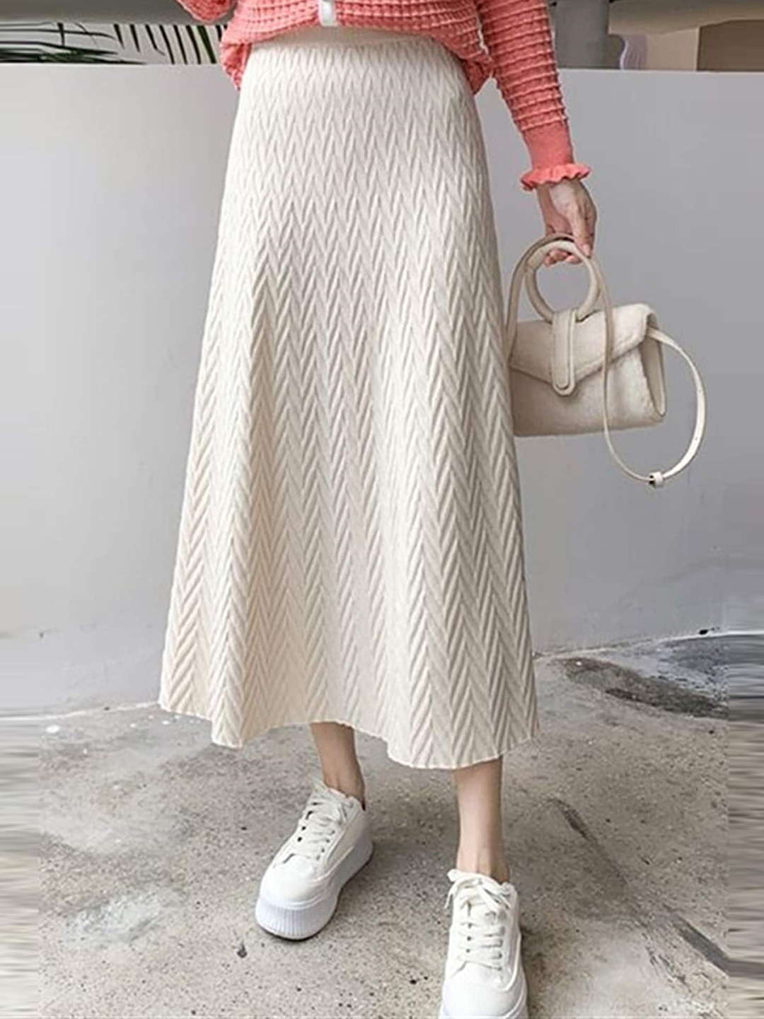 

LULU & SKY High waisted A-line Maxi Skirt, Off white