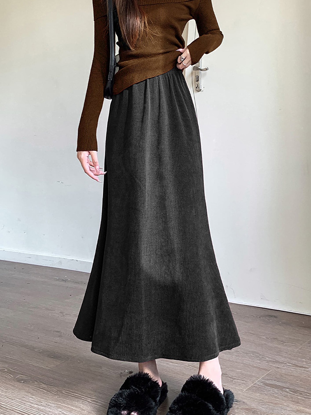 

LULU & SKY A-line Mermaid Maxi Skirt, Black
