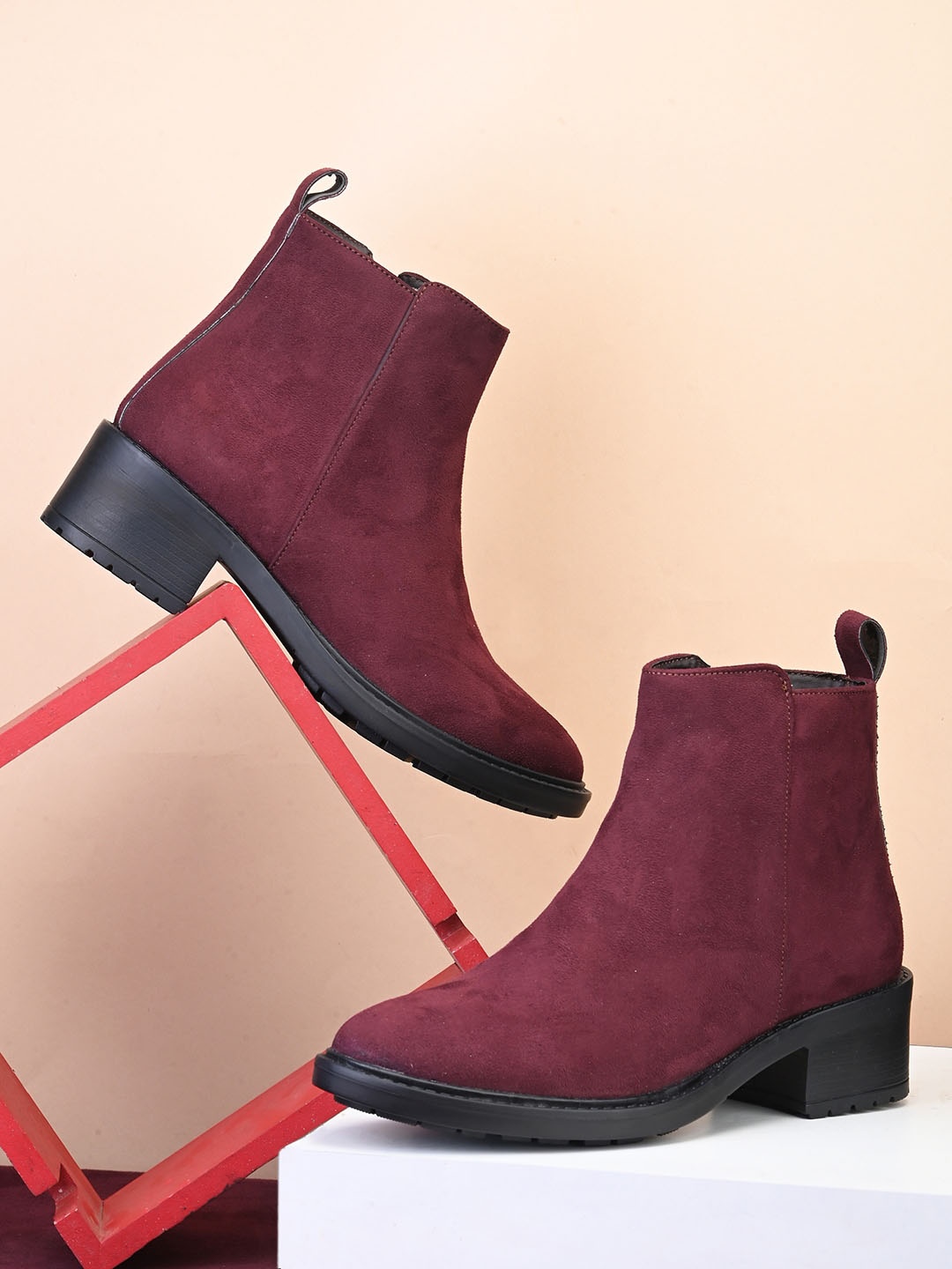 

The Roadster Lifestyle Co. Women Heeled Chelsea Boots, Burgundy