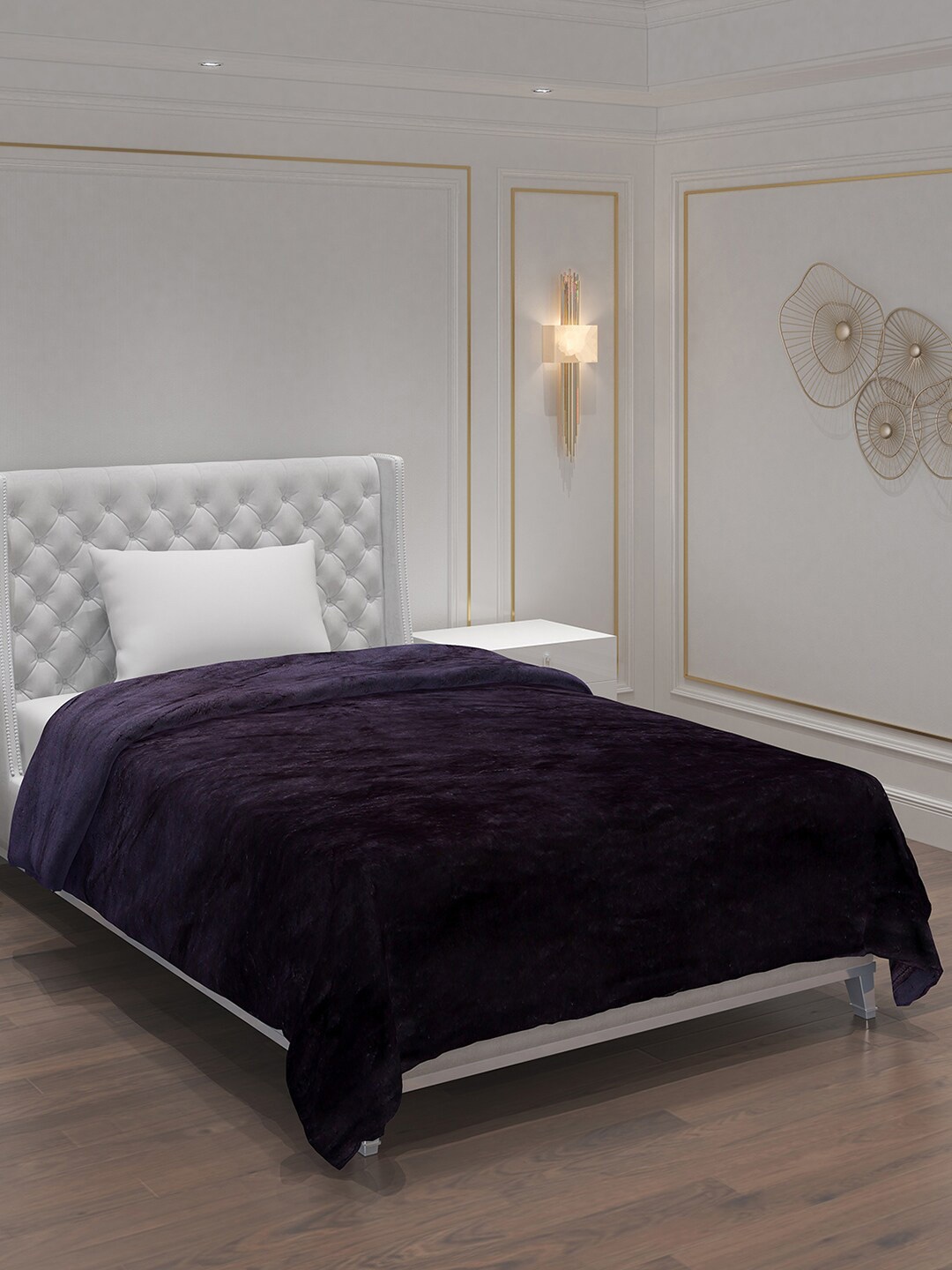 

Monte Carlo Black AC Room 233 GSM Single Bed Blanket